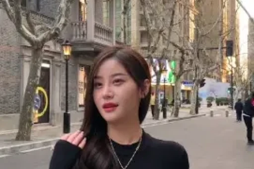 魔都悦己社区揭秘:上海异地恋的情感矛盾为何让无数情侣深夜崩溃? 第2张 魔都悦己社区揭秘:上海异地恋的情感矛盾为何让无数情侣深夜崩溃? 第2张